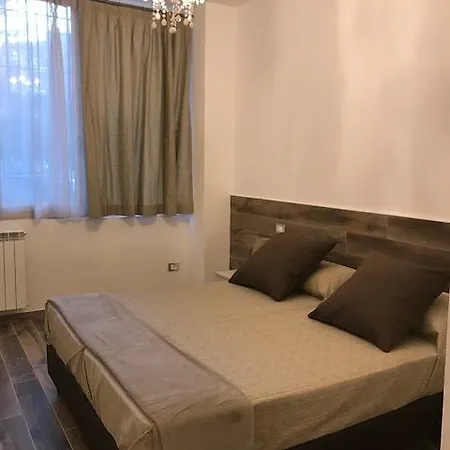 לינה וארוחת בוקר Fiera Maglo' 3*