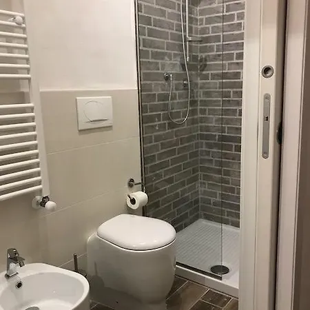 לינה וארוחת בוקר Fiera Maglo' 3*